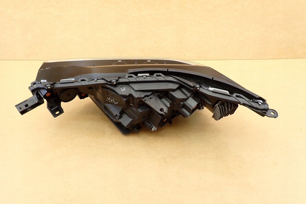 фото №14, Toyota bz4x full led лампа права eu 2024 europa koito 42-122