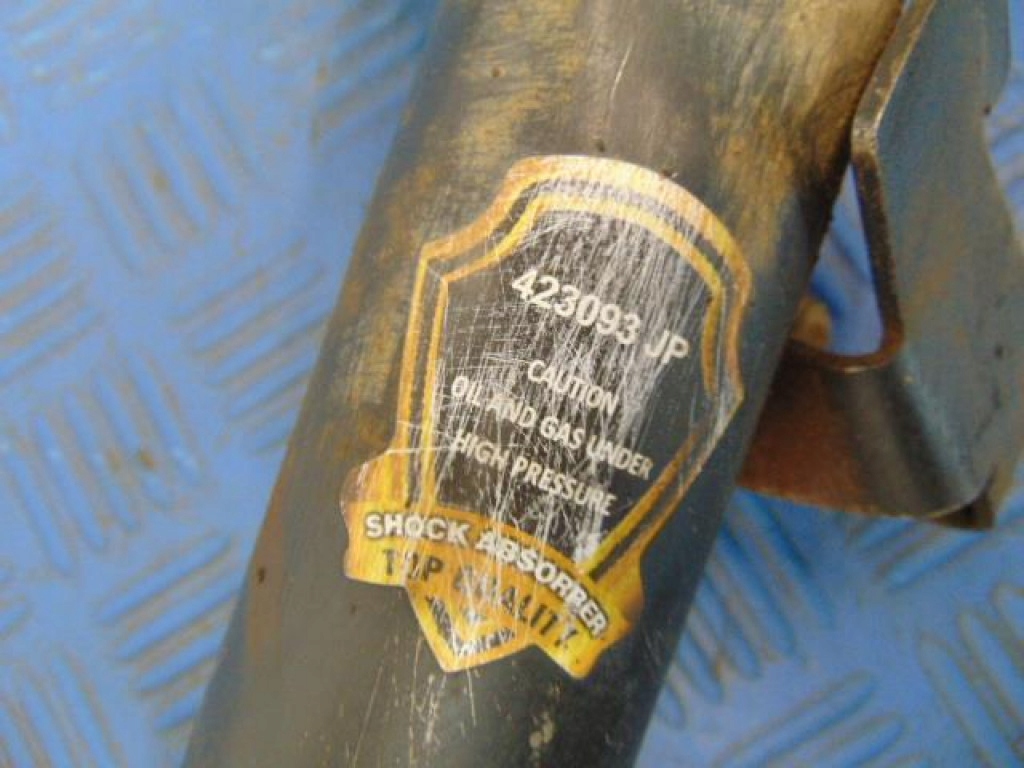 фото №8, Mazda 5 2.0d амортизатор правый перед 423093jp