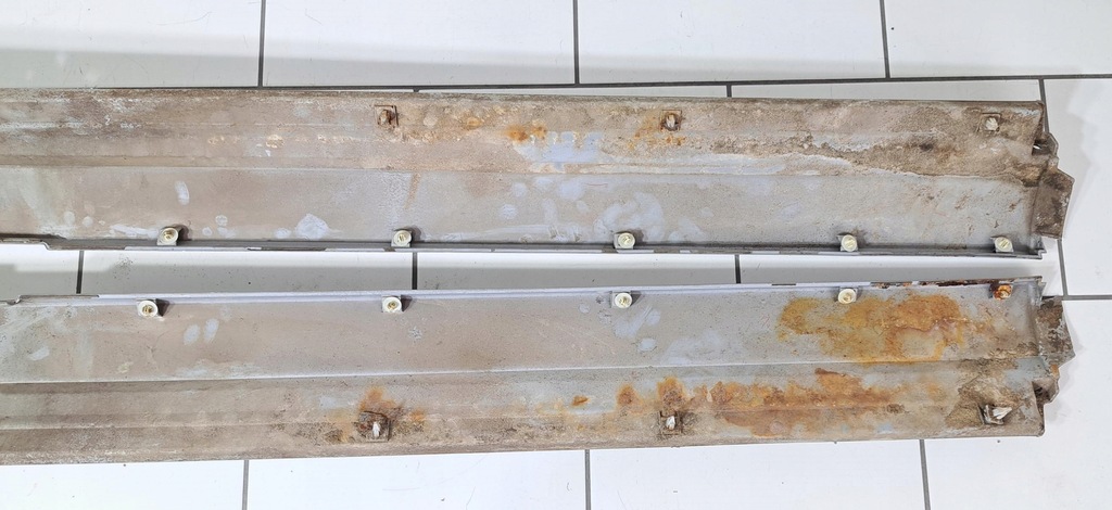 фото №6, Pajero iii shogun 5d молдинг порог правая a19