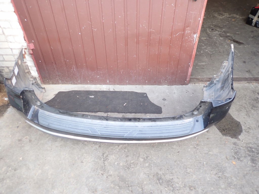 Бампер задній задній комплект . pdc хром chevrolet suburban tahoe 2019- Зі Шроту