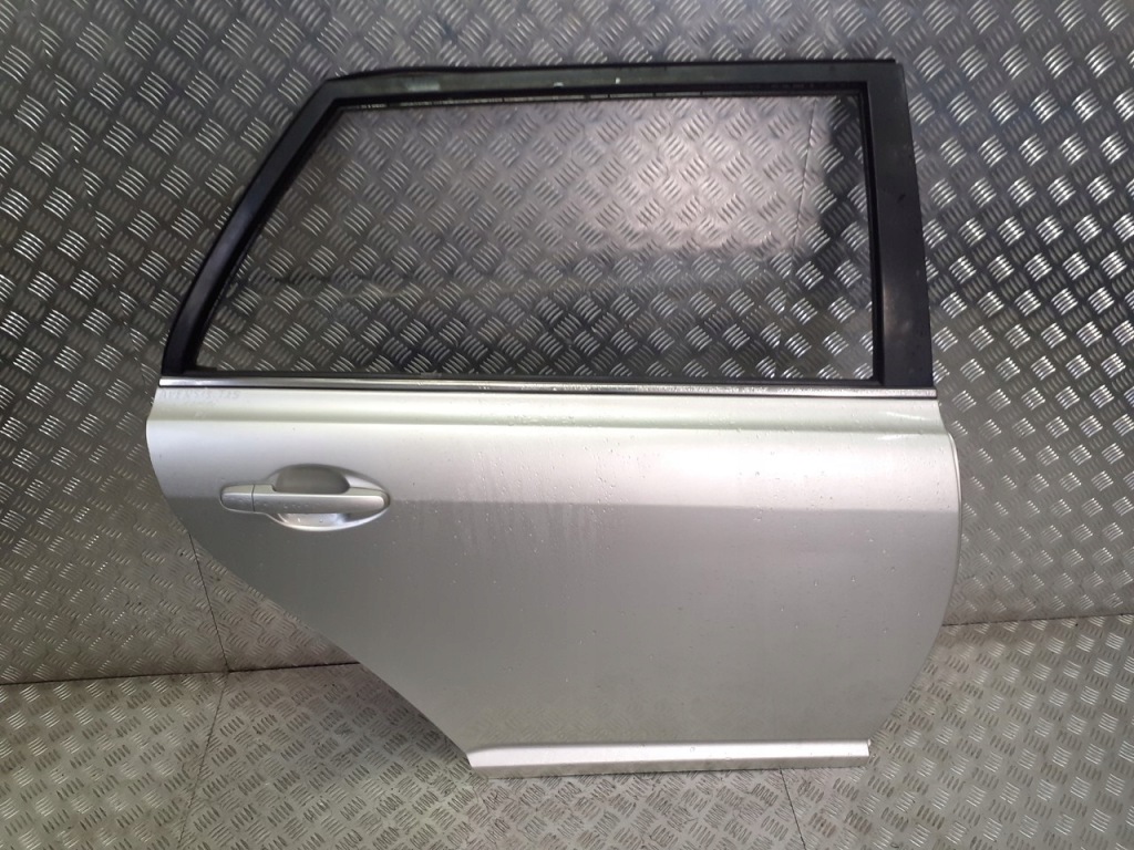 фото №1, Двері правий задня toyota avensis t25 1c0 kombi