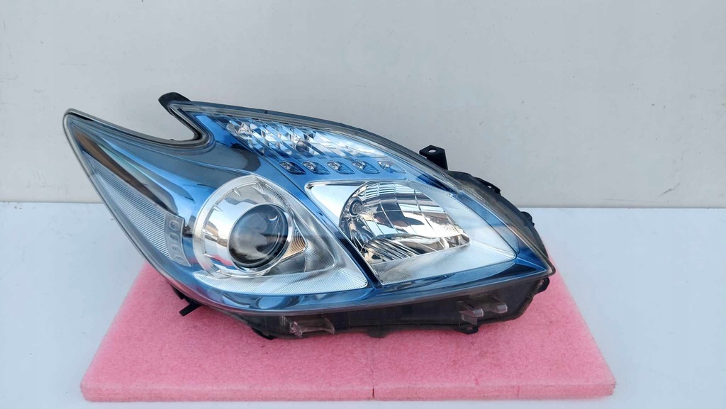 фото №1, Toyota prius iii 08- лампа правая перед передняя 1919