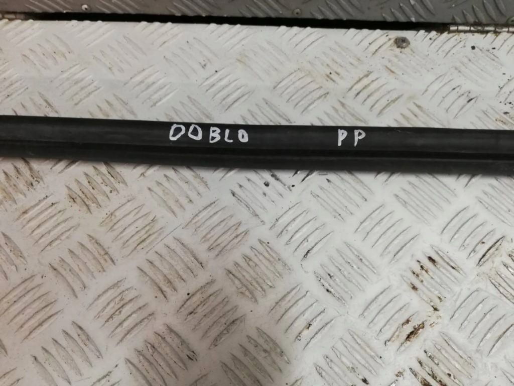 фото №2, Doblo ii 2 прокладка дверь правый перед