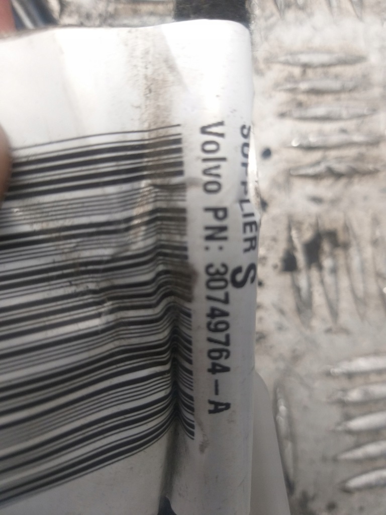 фото №3, Пряжка поперечина правий перед volvo s-80