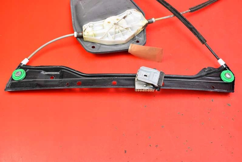 фото №13, Подъемник стекло правый перед eu 5m0837462 vw golf 5 v plus 03-09