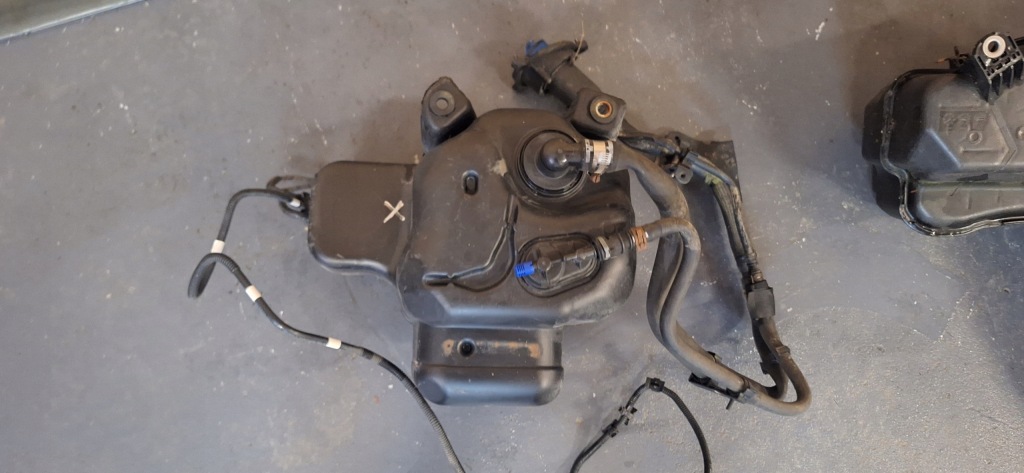 Купить Бак adblue mercedes x-klasa w470 2.3