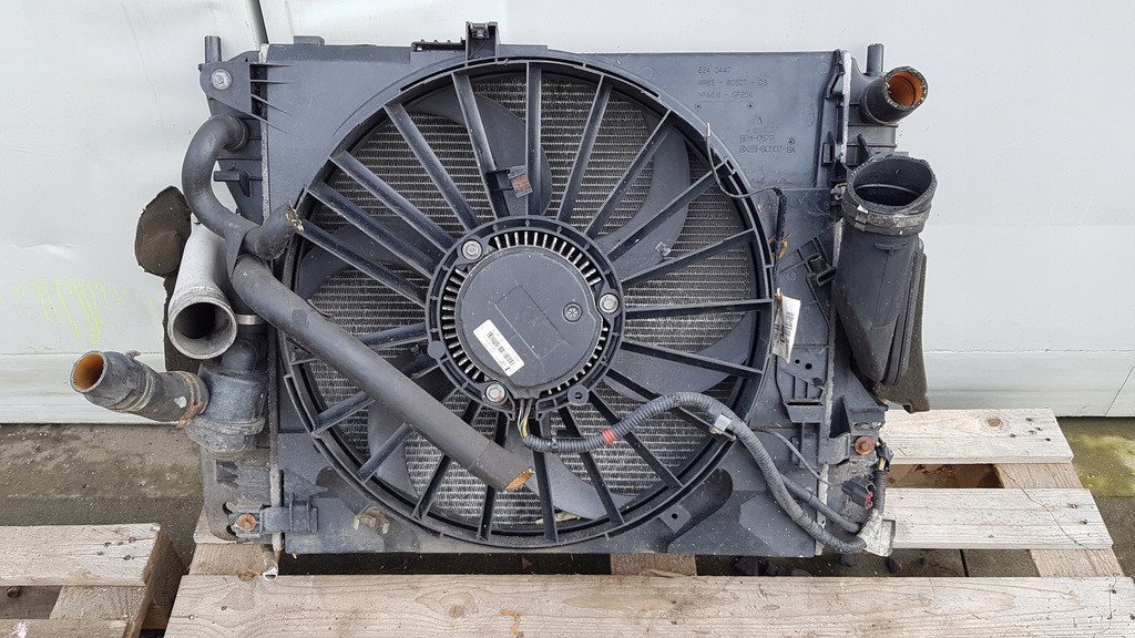 фото №9, Jaguar xf x250 радиатор комплект радиатор 3.0 2.7 v6