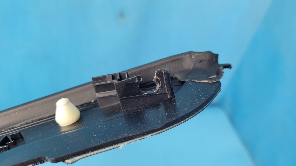 фото №15, Peugeot 308 iii p5 21r защита туннель среднего правая 9834475580