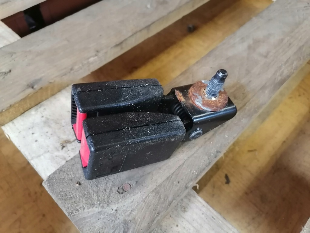 фото №1, Opel zafira a пряжка среднего поперечина 90580904