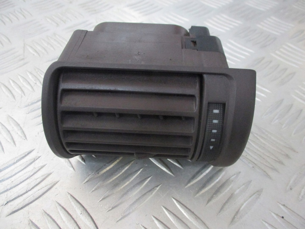 фото №1, Решётка обдув audi a4 b5