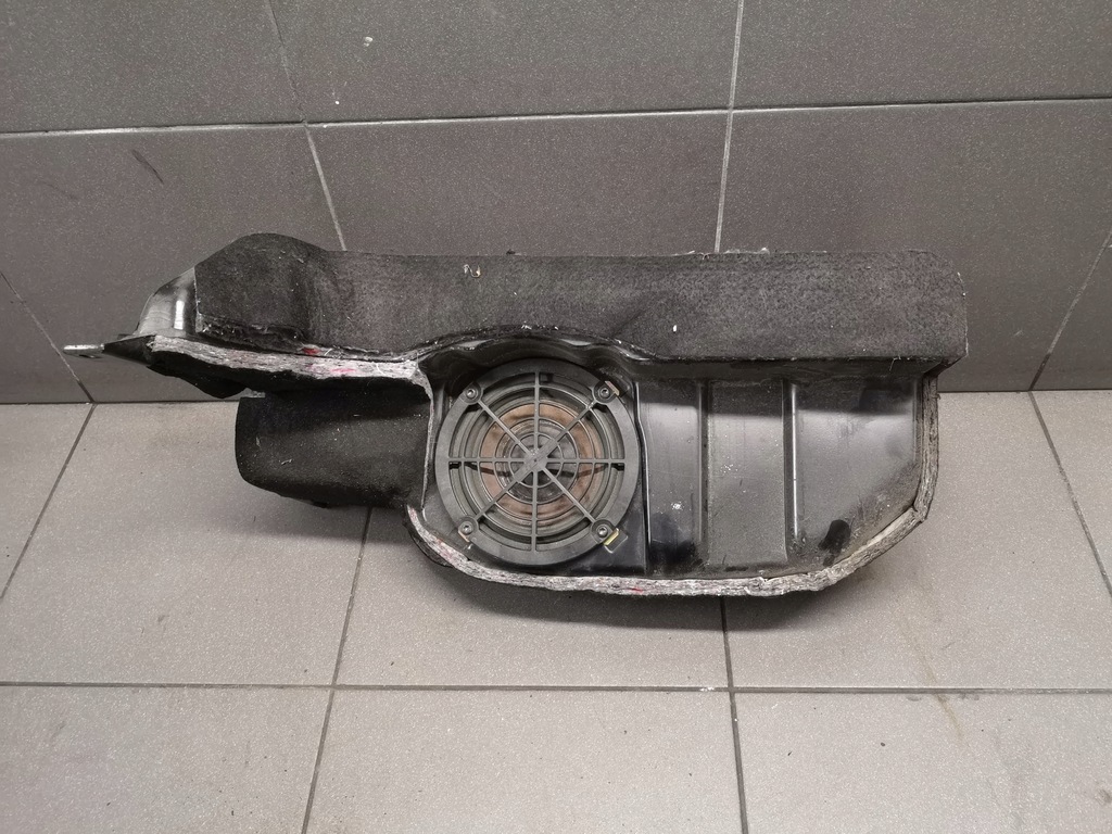 фото №1, Сабвуфер bose audi a6 c5 avant 4b9035382a