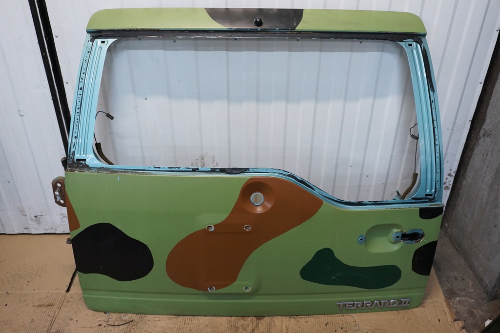 фото №1, Terrano ii maverick кришка багажника багажника 96r