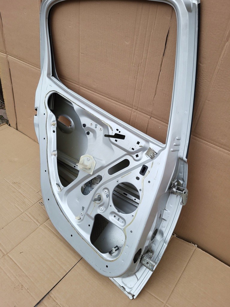 фото №9, Дверь левый задняя - peugeot 206