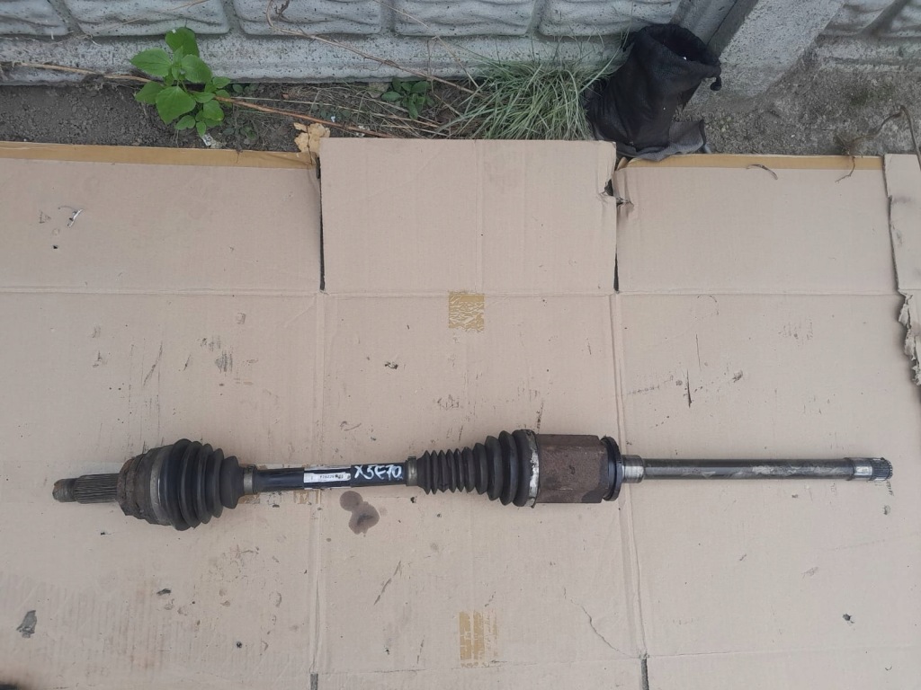 Купити Bmw x5 e70 привідний вал права 762291401