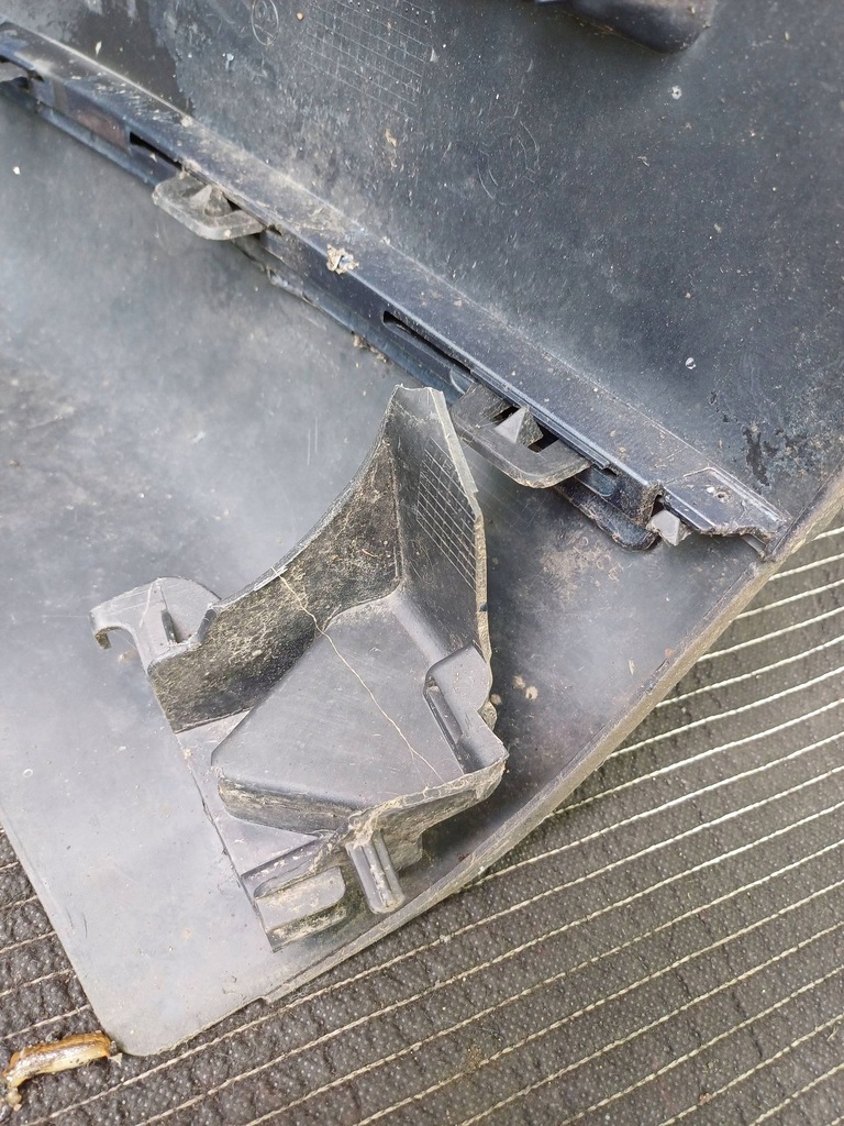 фото №14, Бампер задняя задний citroen c5 ii kombi 08- 9681047877