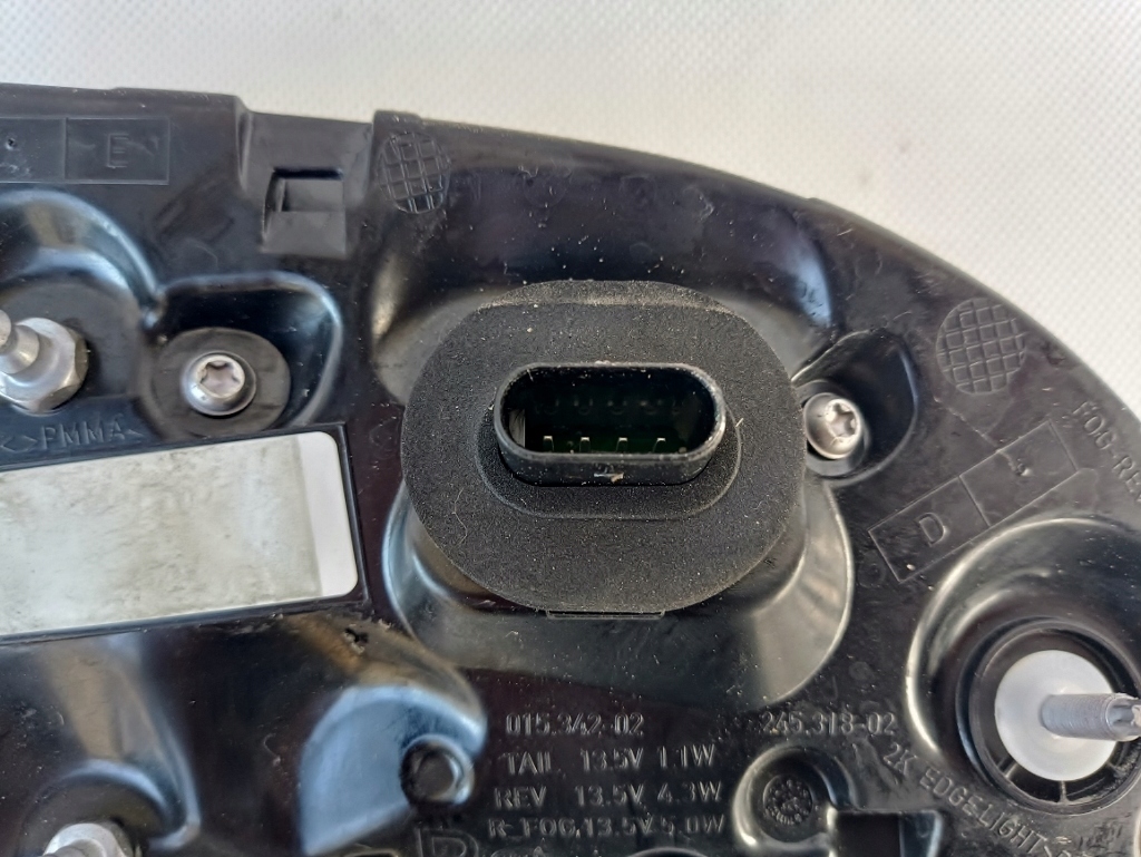 фото №3, Tesla model 3 лампа правая задняя задняя led крышка багажника