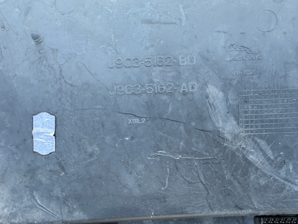 Кришка акумулятор jaguar e-pace x540 j9c3-5162-bd j9c3-5162-ad Зі Шроту