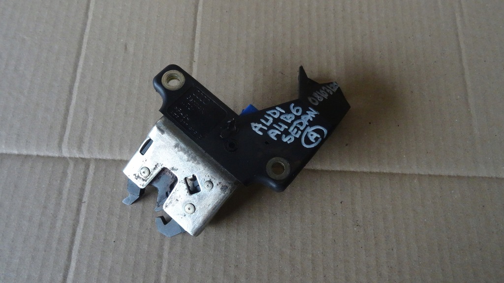 фото №1, Audi a4 b6 замок крышки багажника sedan 8e5827505b