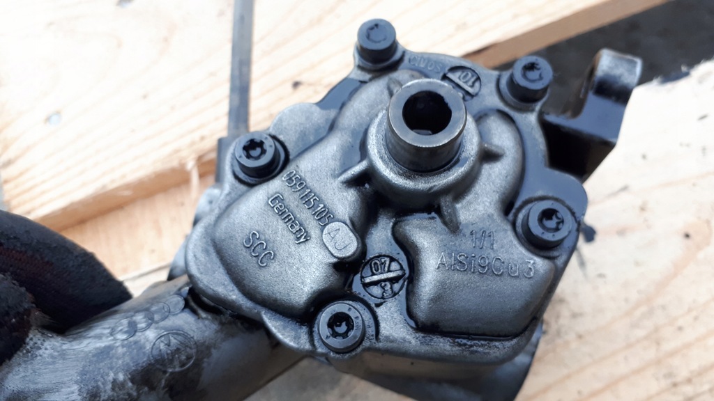 фото №8, Audi оригинальный номер 059115105aj насос масла