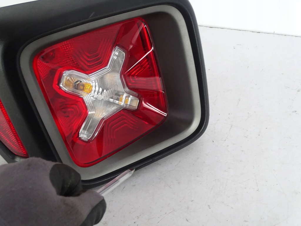 фото №3, Лампа задня задня ліва jeep renegade