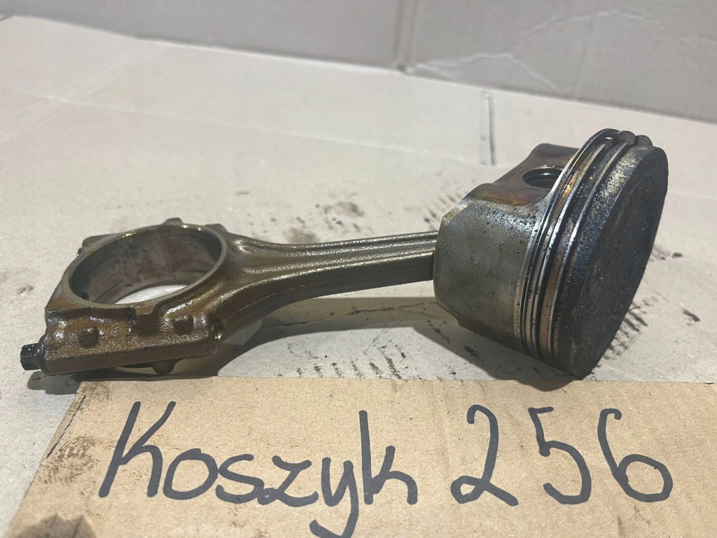 Audi a4 s4 b6 8e 8h поршень с шатун 82l82 в Украине
