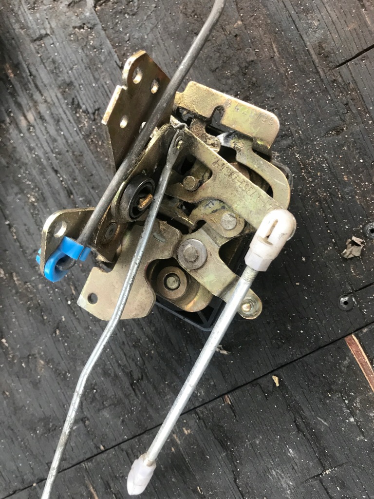 Felicja skoda замок внутренний засов правый задний  перед Доставка