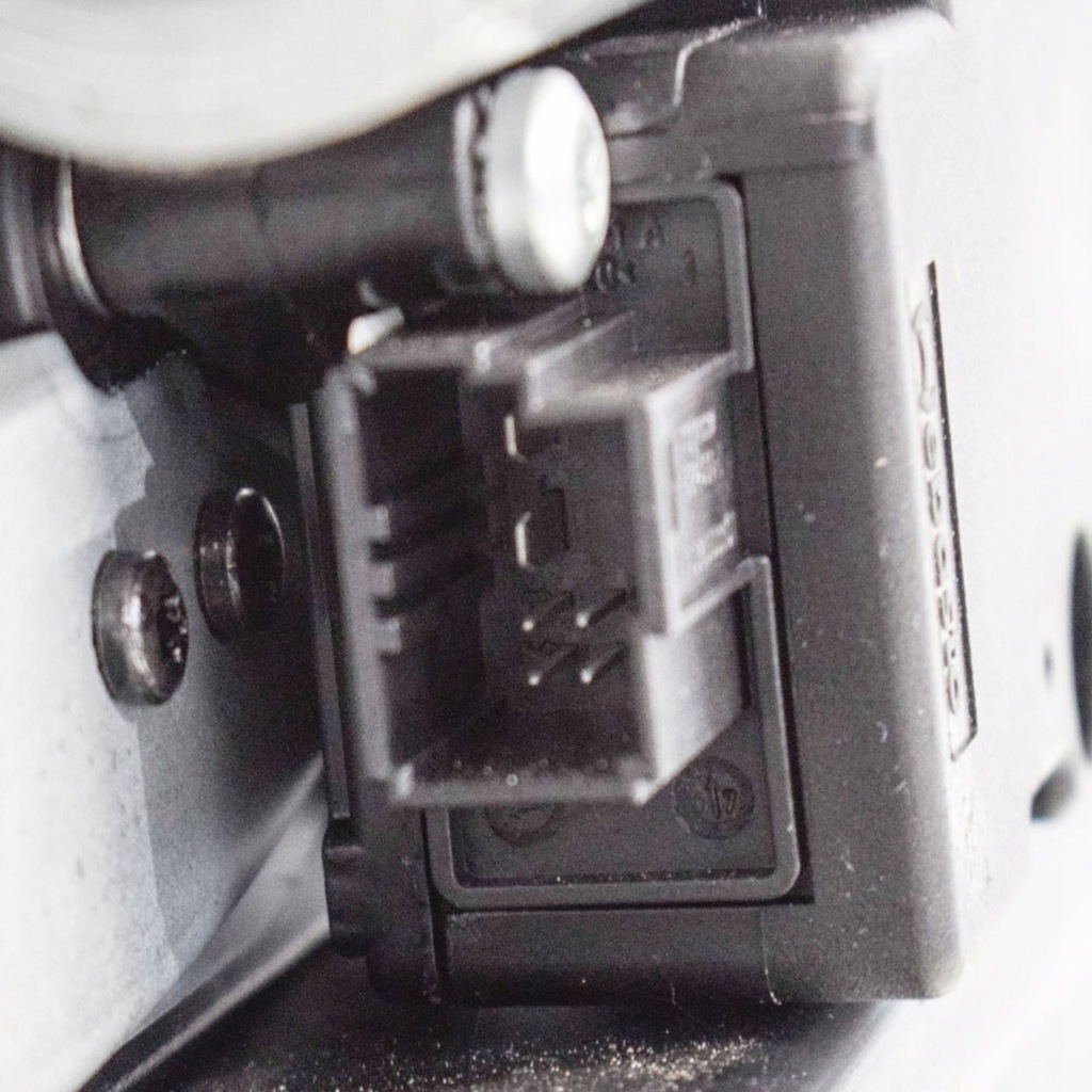 фото №7, Bmw 3 e90 e91 2006 люк комплект