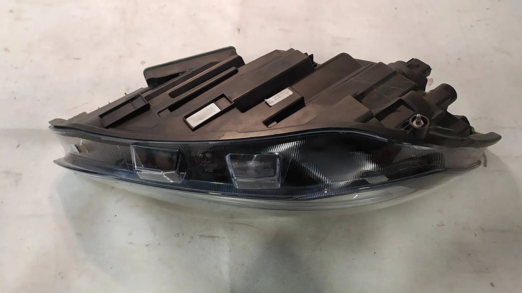 Фара праві перед ford focus mk4 led Ціна