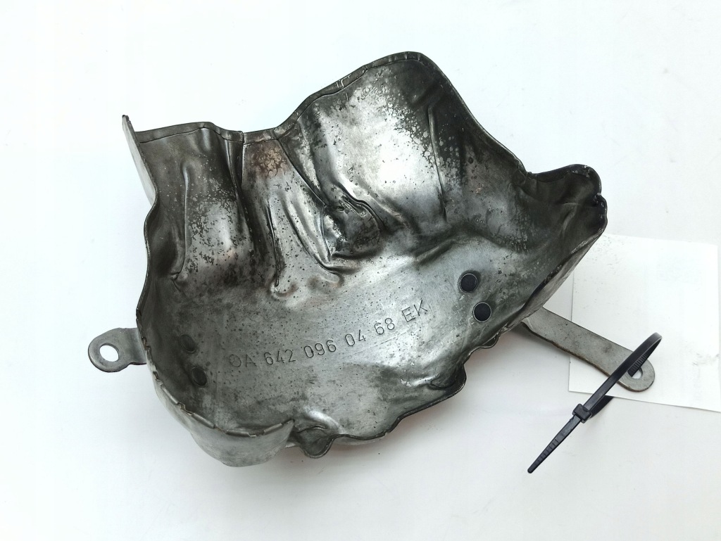 Mercedes-benz s w221 защита тепловая трубы выпускной a6420960468 Киев