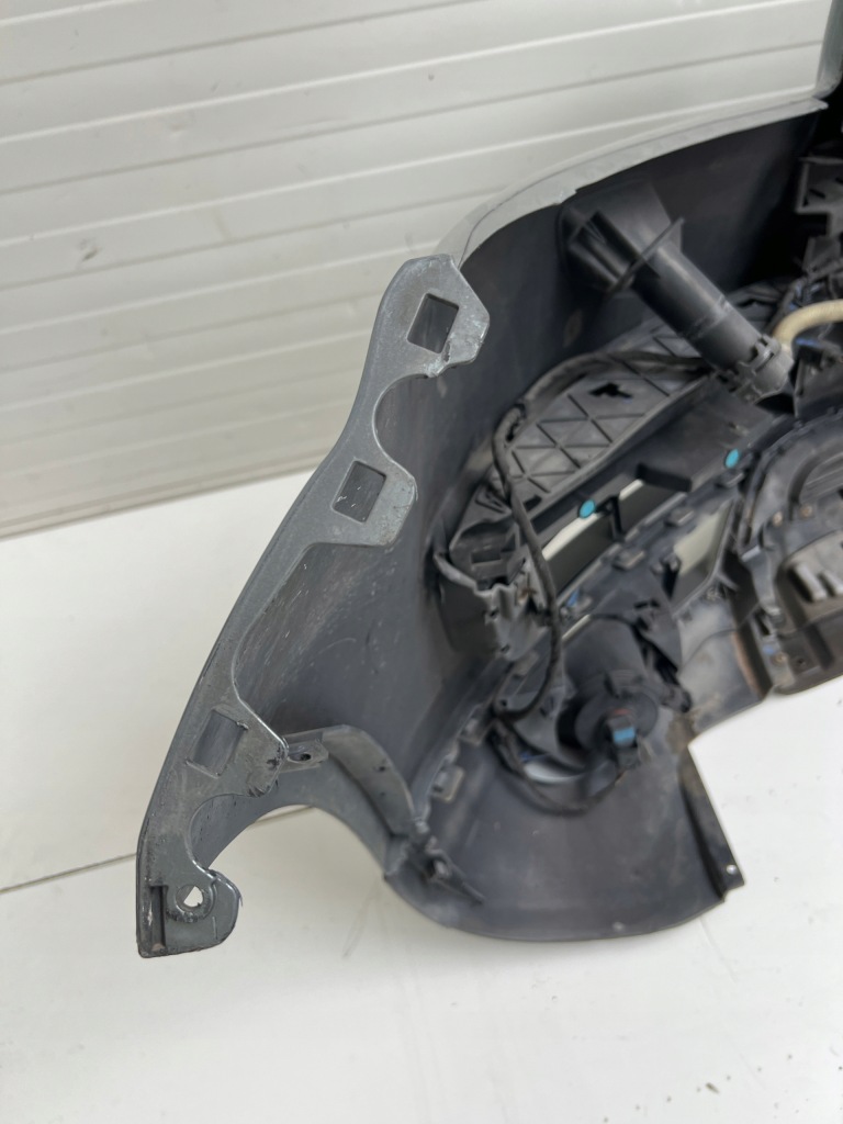 Бампер передній перед решітка радіатора решітка  audi q7 4l рестайлінг  комплектний  омивачі 4 pdc в Україні