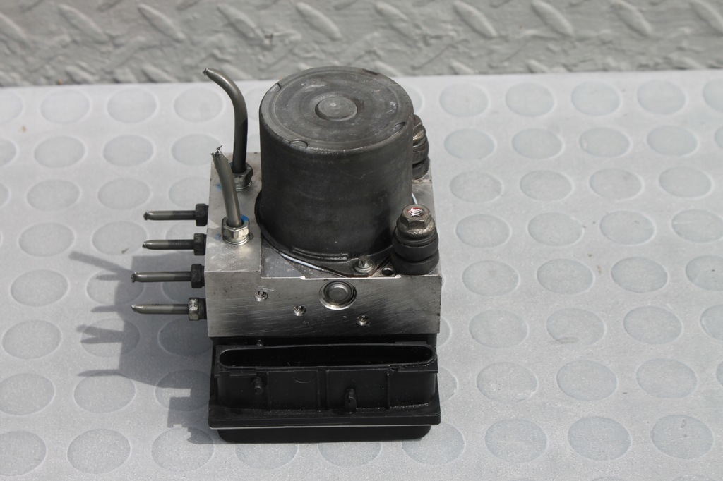 фото №1, Насос блок управления abs toyota verso 09-18