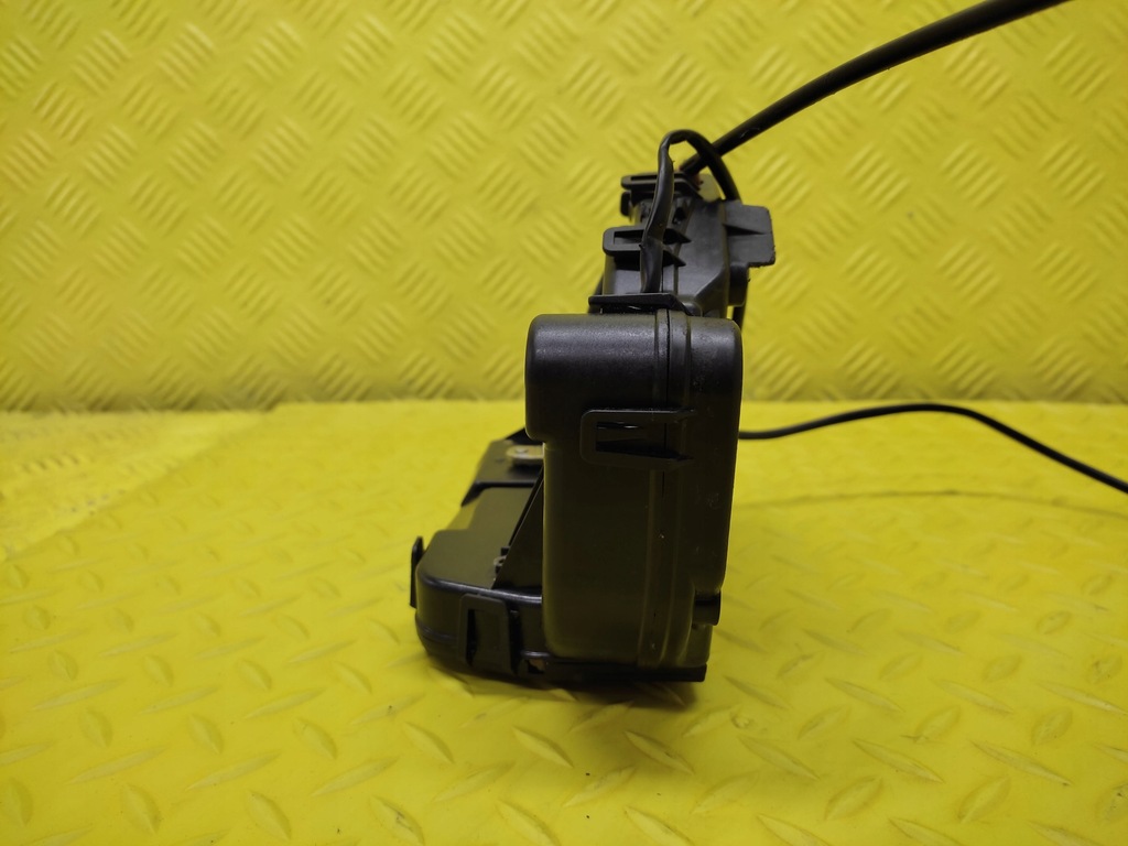 фото №4, Mercedes w203 замок двері правий задня uk