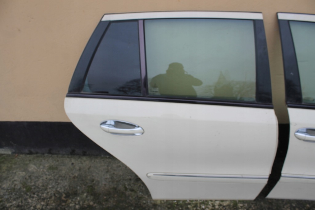 фото №1, Mercedes w211 w 211 дверь задние задняя правое kombi