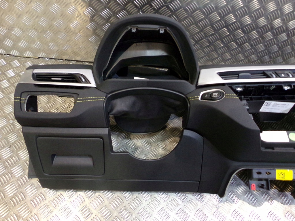 фото №15, Bmw x2 f39 приборная панель приборная консоль шов жёлтый