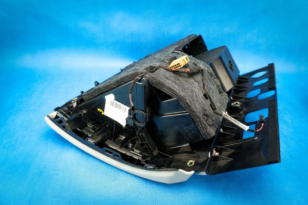 фото №6, Бардачок пассажира панели audi a7 s7 lift 4g8857035e