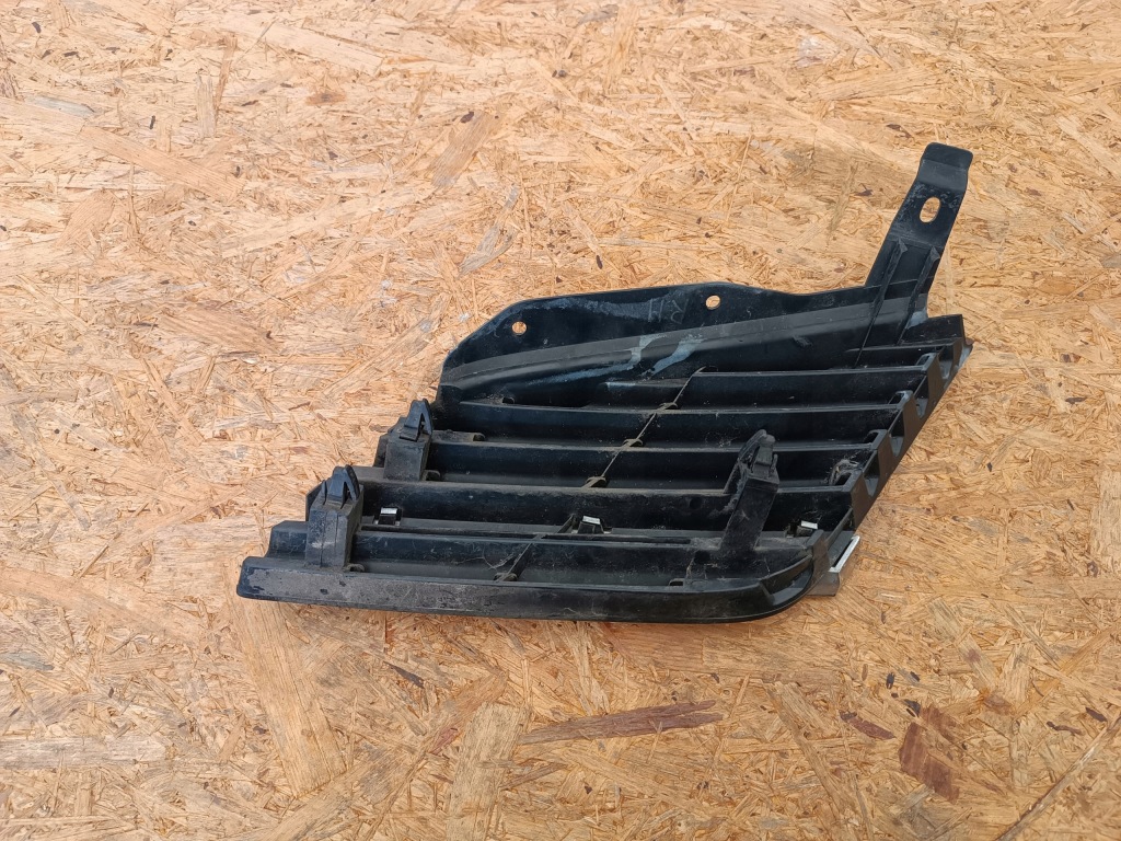 Купити Решітка  решітка бампера права primera p12 рестайлінг  hb 62320au300