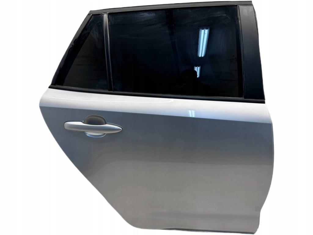 фото №1, Corolla e21 kombi двері задні праве правий задня повний 1l0