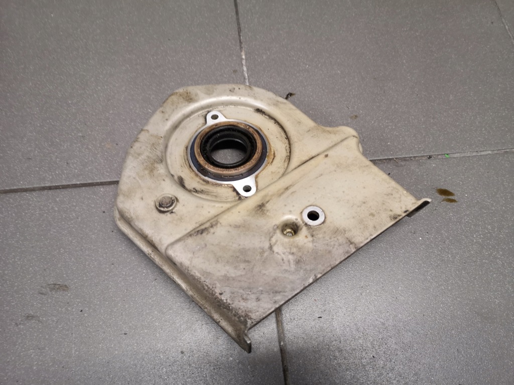 фото №1, Корпус розподільного валу audi a8 d2 3.7 aew 077109146
