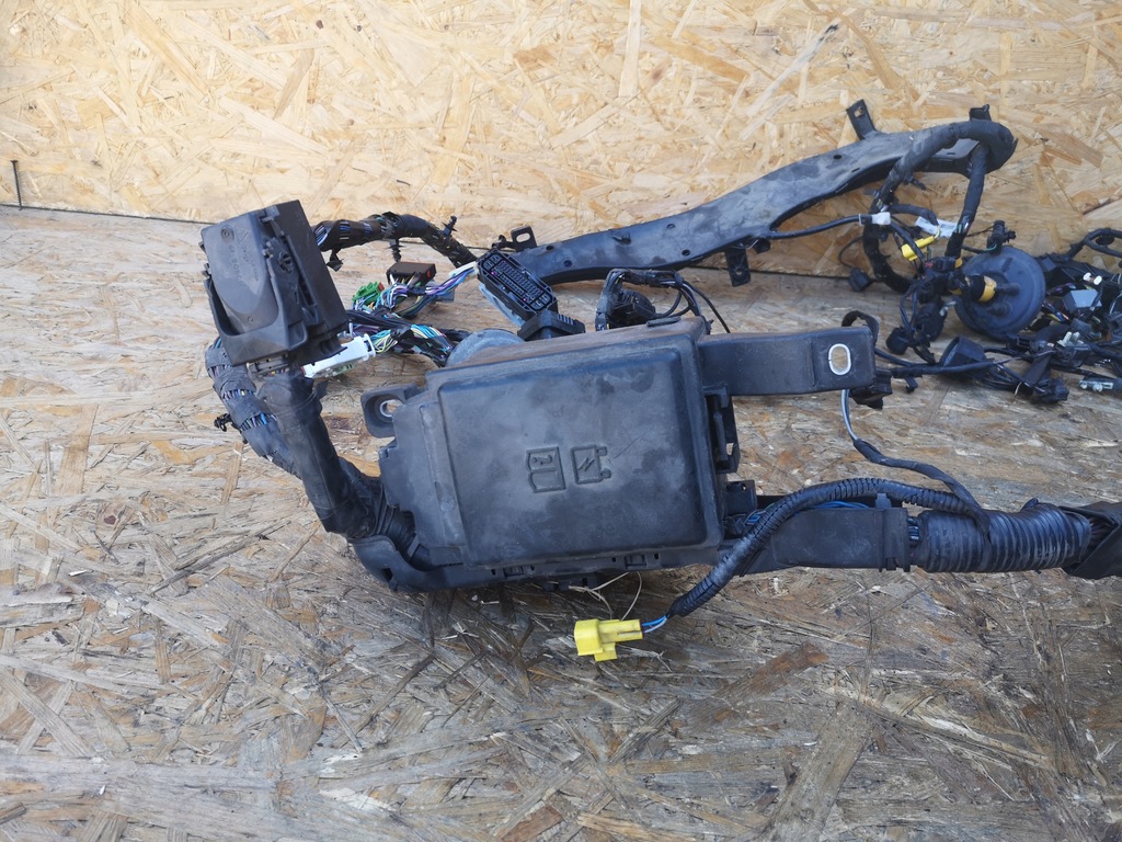 фото №5, Jaguar xf x260 електропроводка відсік двигуна 2.0d коробка запобіжників