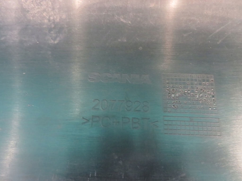 фото №13, Обшивка бампера рамка середина scania g410 23r