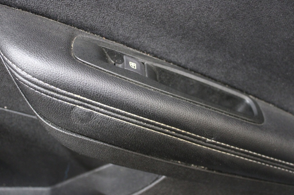 фото №6, Оббивка обшивка двері правий задня renault megane iv 4 kombi