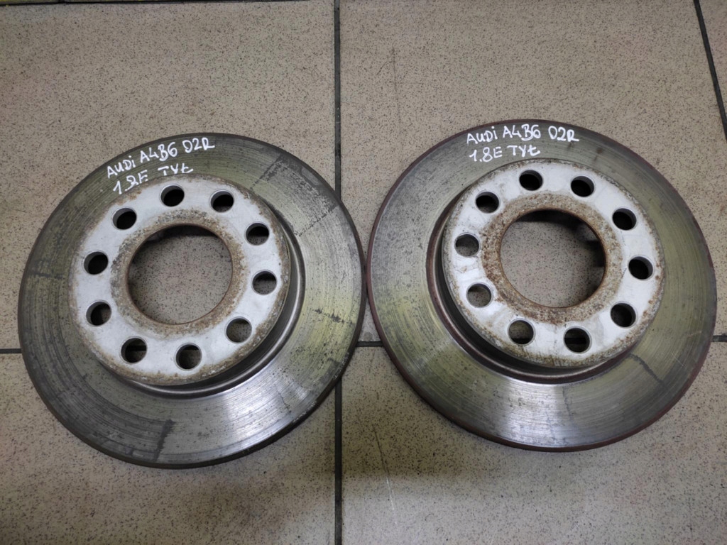 фото №1, Audi a4 b6 1.8 тормозные диски тормозные задняя