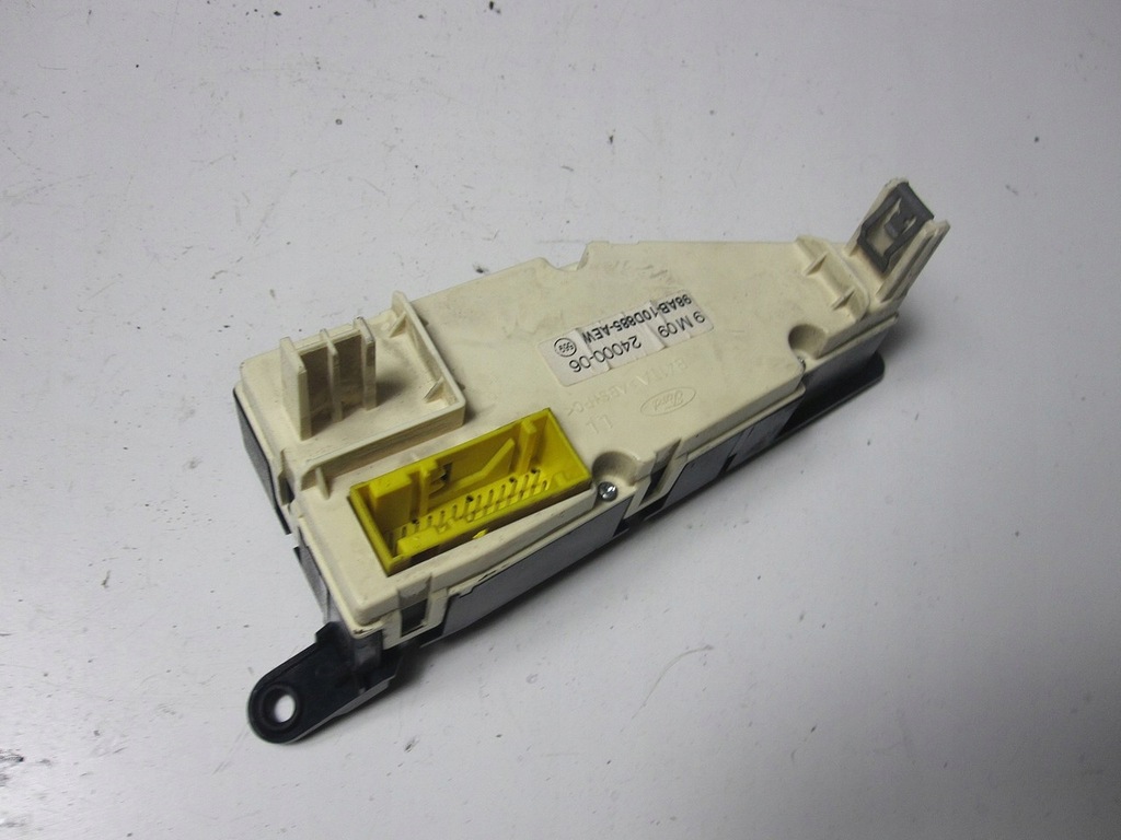 фото №4, Дисплей панель ford focus 00r