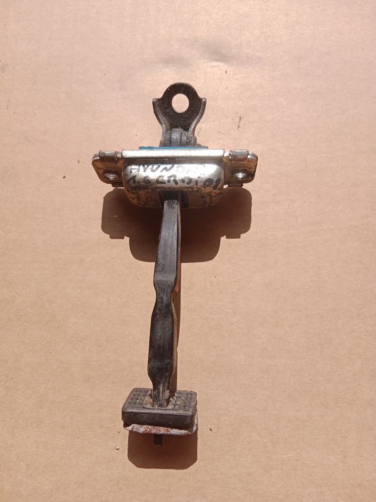 фото №1, Ограничитель дверь правый задняя hyundai i30 793802l000