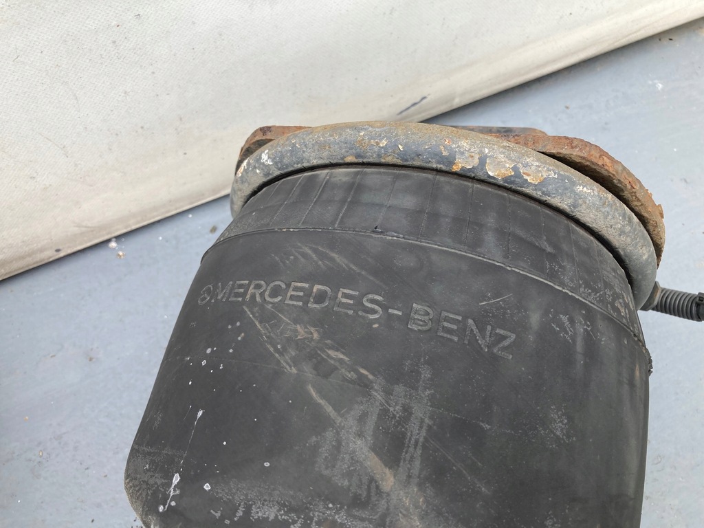 фото №4, Mercedes actros mp4 lowdeck подушка задняя пневмоподушка 6127n