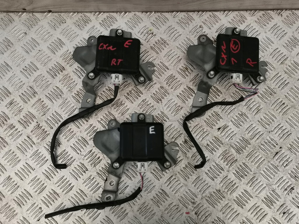 фото №1, Mazda cx5 ii 17- радар задняя задний правый kb8c-67y30e