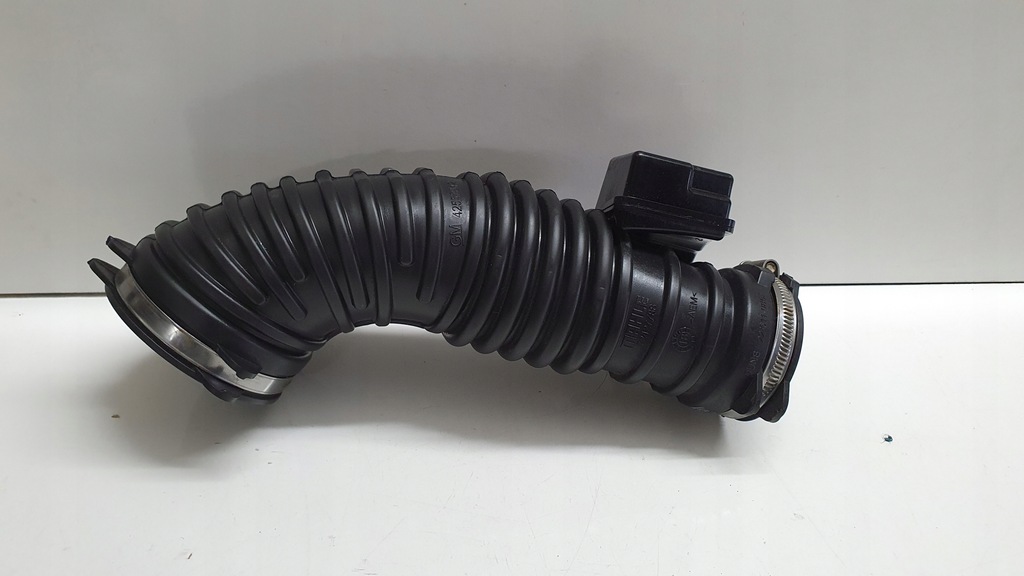 фото №1, Opel astra k шланг воздуха 42557042