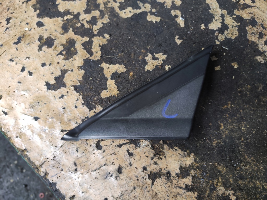 фото №1, Ford mondeo mk4 заглушка трикутник w крила ліва