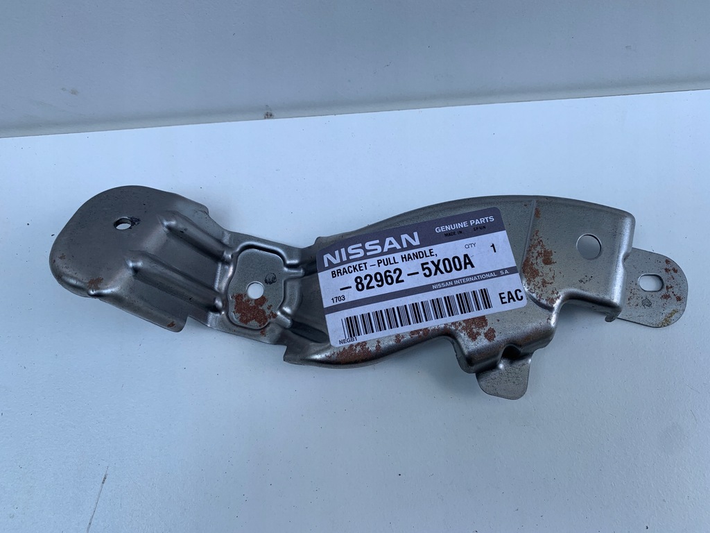 фото №1, Nissan pathfinder r52 кронштейн кронштейн двері