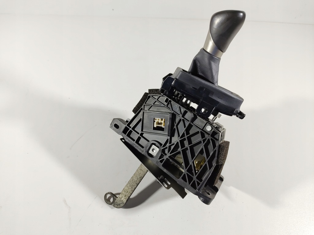 фото №9, Lexus is300h 13r домкрат коробки передач uk